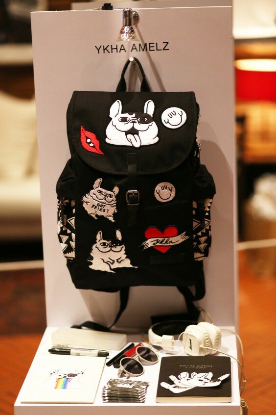 Instalasi (display) dari Ykha Amelz